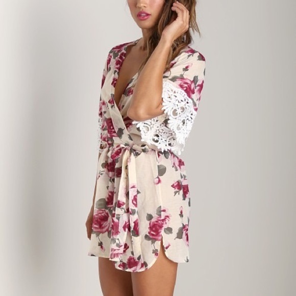 Stone Cold Fox SILK Floral Fox Robe Rose - Picture 3 of 13